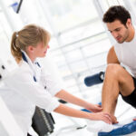 В чем физическая реабилитация отличается от физиотерапии?